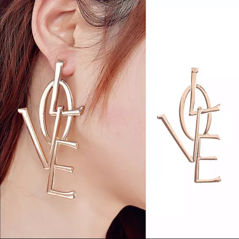 New Women’s Romantic LOVE Stud Earrings - Picture 2 of 12